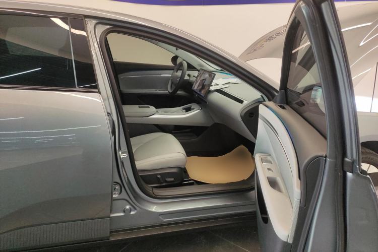Used XPeng MONA M03 2024 620 with Ultra-Long Range Right Front Seat