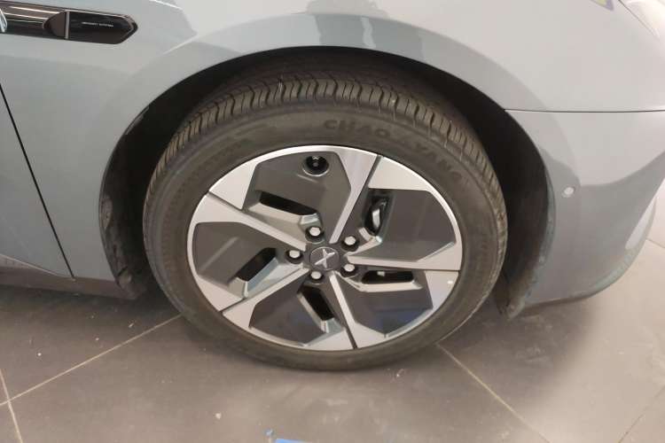 Used XPeng MONA M03 2024 620 with Ultra-Long Range Right Front Wheel Hub