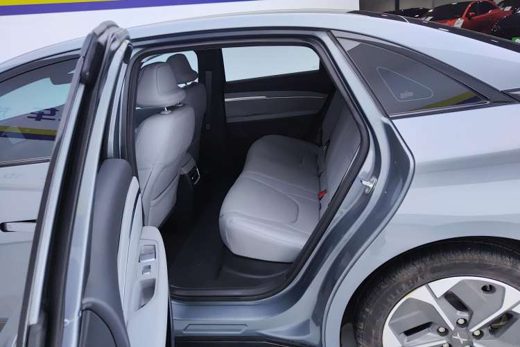 Used XPeng MONA M03 2024 620 with Ultra-Long Range Right Rear Seat