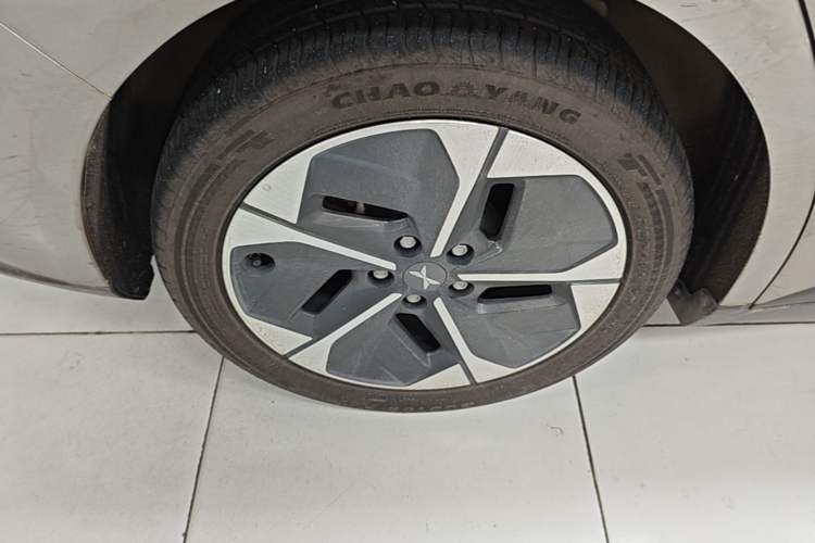 Used XPeng MONA M03 2024 620 with Ultra-Long Range Right Rear Wheel Hub