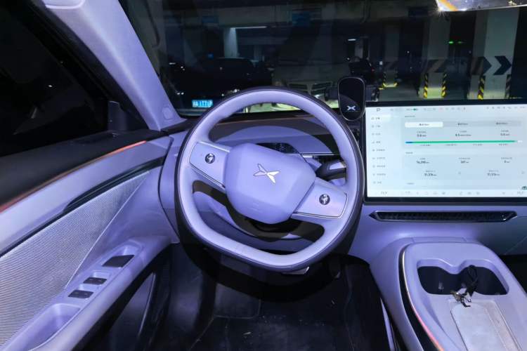 Used XPeng MONA M03 2024 620 with Ultra-Long Range Steering Wheel
