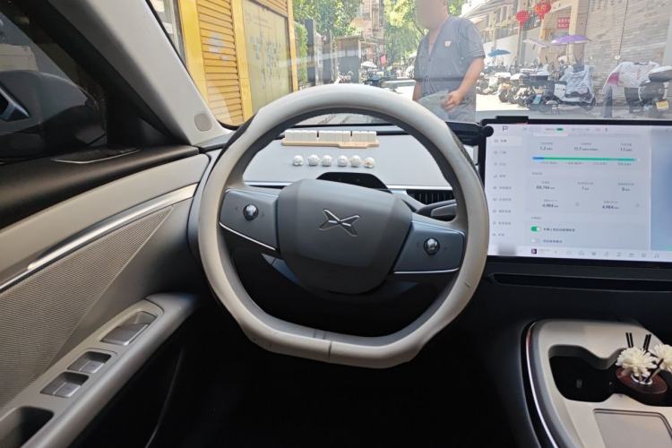 Used XPeng MONA M03 2024 620 with Ultra-Long Range Steering Wheel