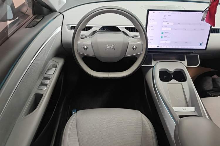 Used XPeng MONA M03 2024 620 with Ultra-Long Range Steering Wheel