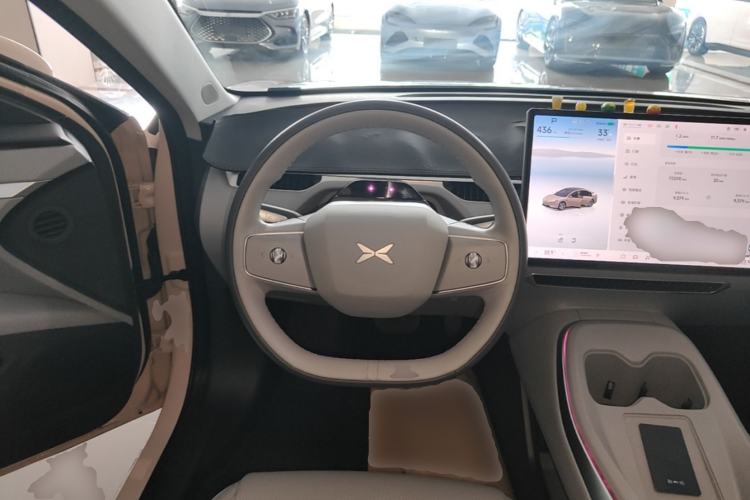 Used XPeng MONA M03 2024 620 with Ultra-Long Range Steering Wheel