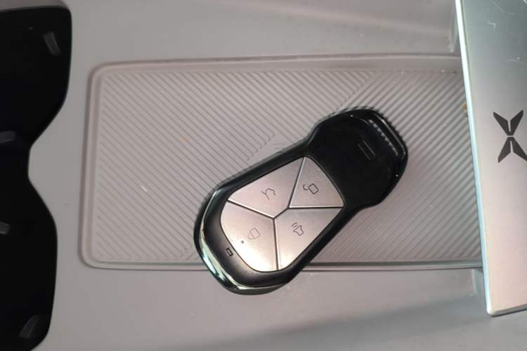 Used XPeng MONA M03 2024 620 with Ultra-Long Range Vehicle Key