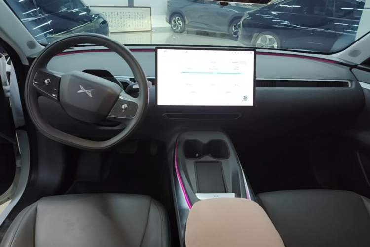 Used XPeng MONA M03 2024 620 with Ultra-Long Range Center Console
