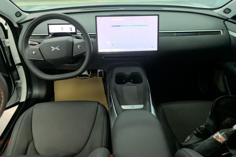 Used XPeng MONA M03 2024 620 with Ultra-Long Range Center Console