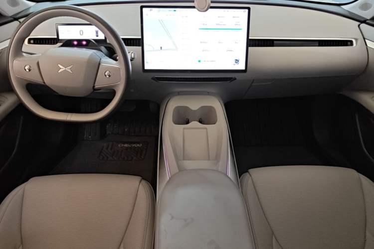 Used XPeng MONA M03 2024 620 with Ultra-Long Range Center Console