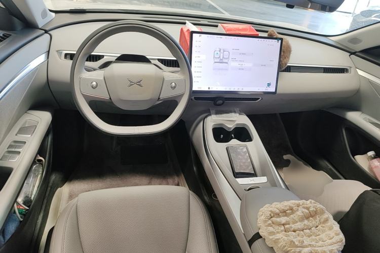 Used XPeng MONA M03 2024 620 with Ultra-Long Range Center Console