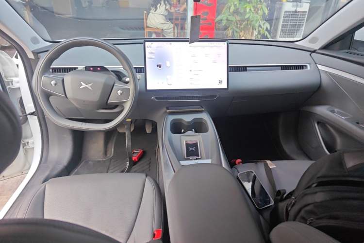 Used XPeng MONA M03 2024 620 with Ultra-Long Range Center Console
