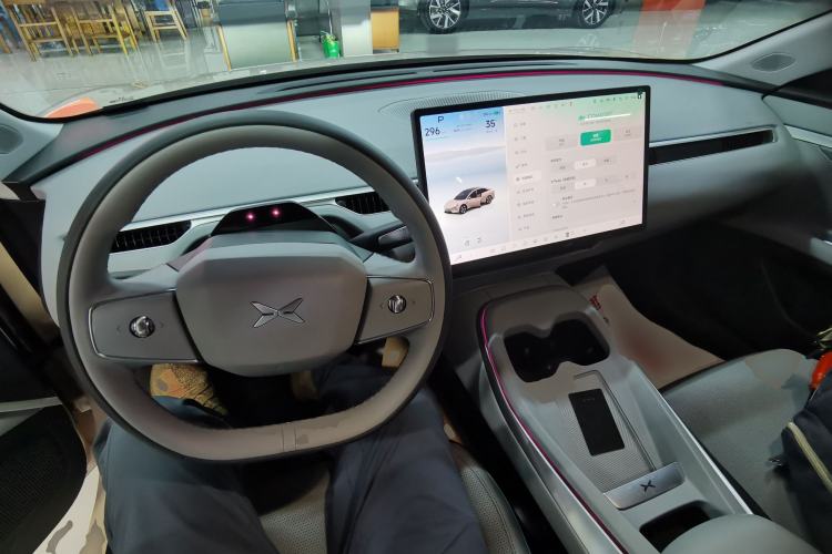 Used XPeng MONA M03 2024 620 with Ultra-Long Range Center Console