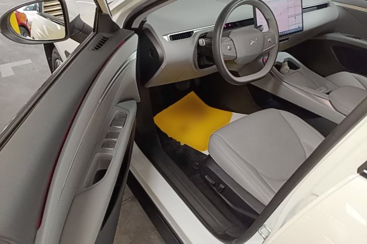 Used XPeng MONA M03 2024 620 with Ultra-Long Range Driver Seat