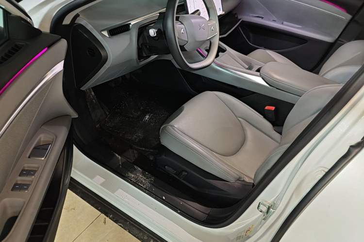 Used XPeng MONA M03 2024 620 with Ultra-Long Range Driver Seat