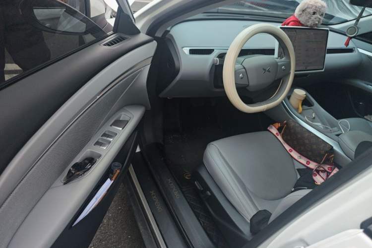 Used XPeng MONA M03 2024 620 with Ultra-Long Range Driver Seat