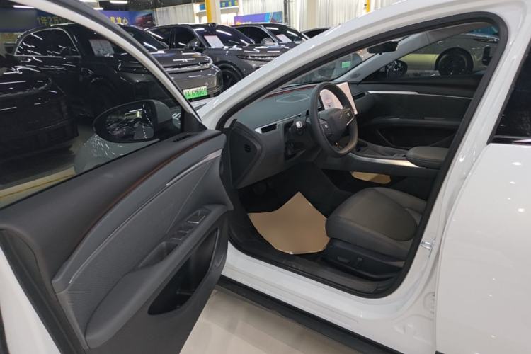 Used XPeng MONA M03 2024 620 with Ultra-Long Range Driver Seat
