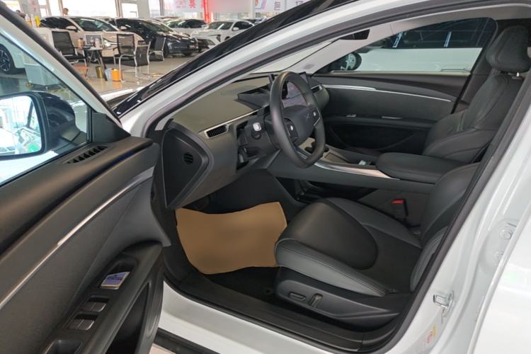 Used XPeng MONA M03 2024 620 with Ultra-Long Range Driver Seat