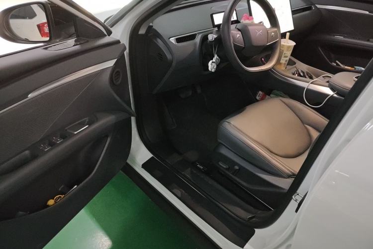Used XPeng MONA M03 2024 620 with Ultra-Long Range Driver Seat