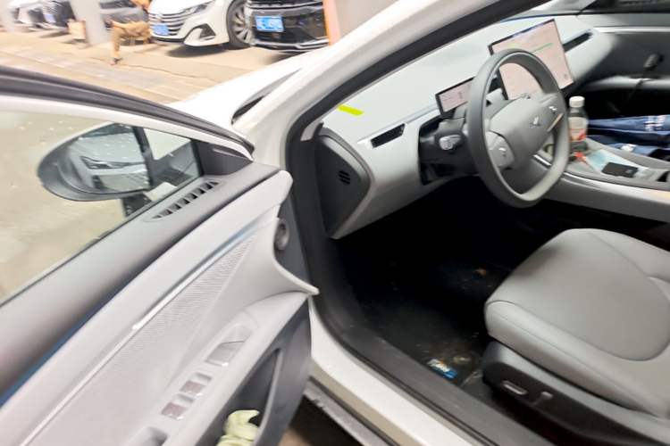 Used XPeng MONA M03 2024 620 with Ultra-Long Range Driver Seat
