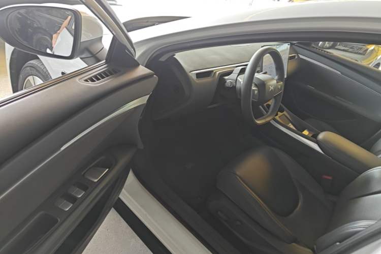 Used XPeng MONA M03 2024 620 with Ultra-Long Range Driver Seat