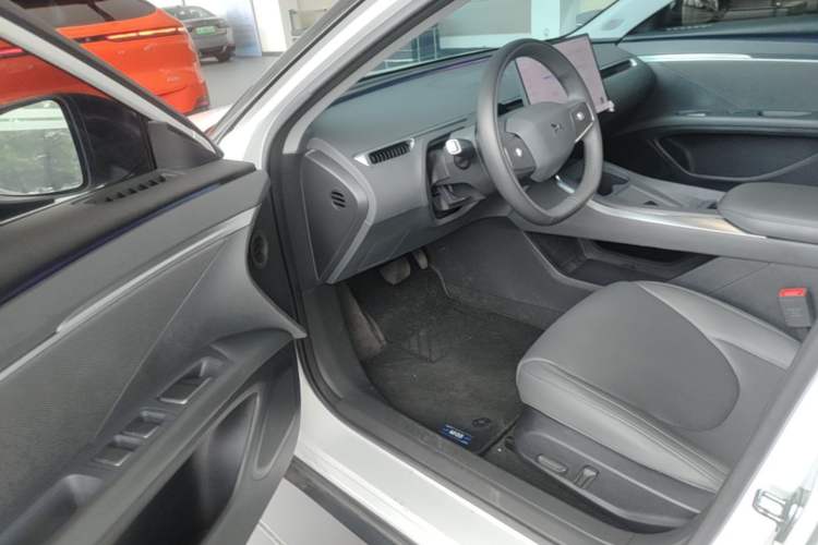Used XPeng MONA M03 2024 620 with Ultra-Long Range Driver Seat