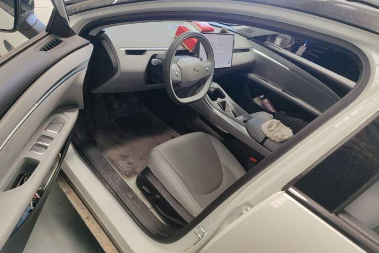 Used XPeng MONA M03 2024 620 with Ultra-Long Range Driver Seat