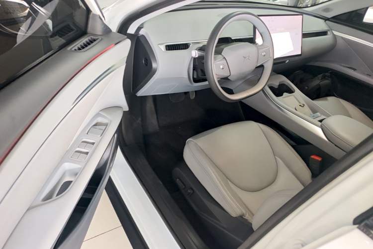 Used XPeng MONA M03 2024 620 with Ultra-Long Range Driver Seat