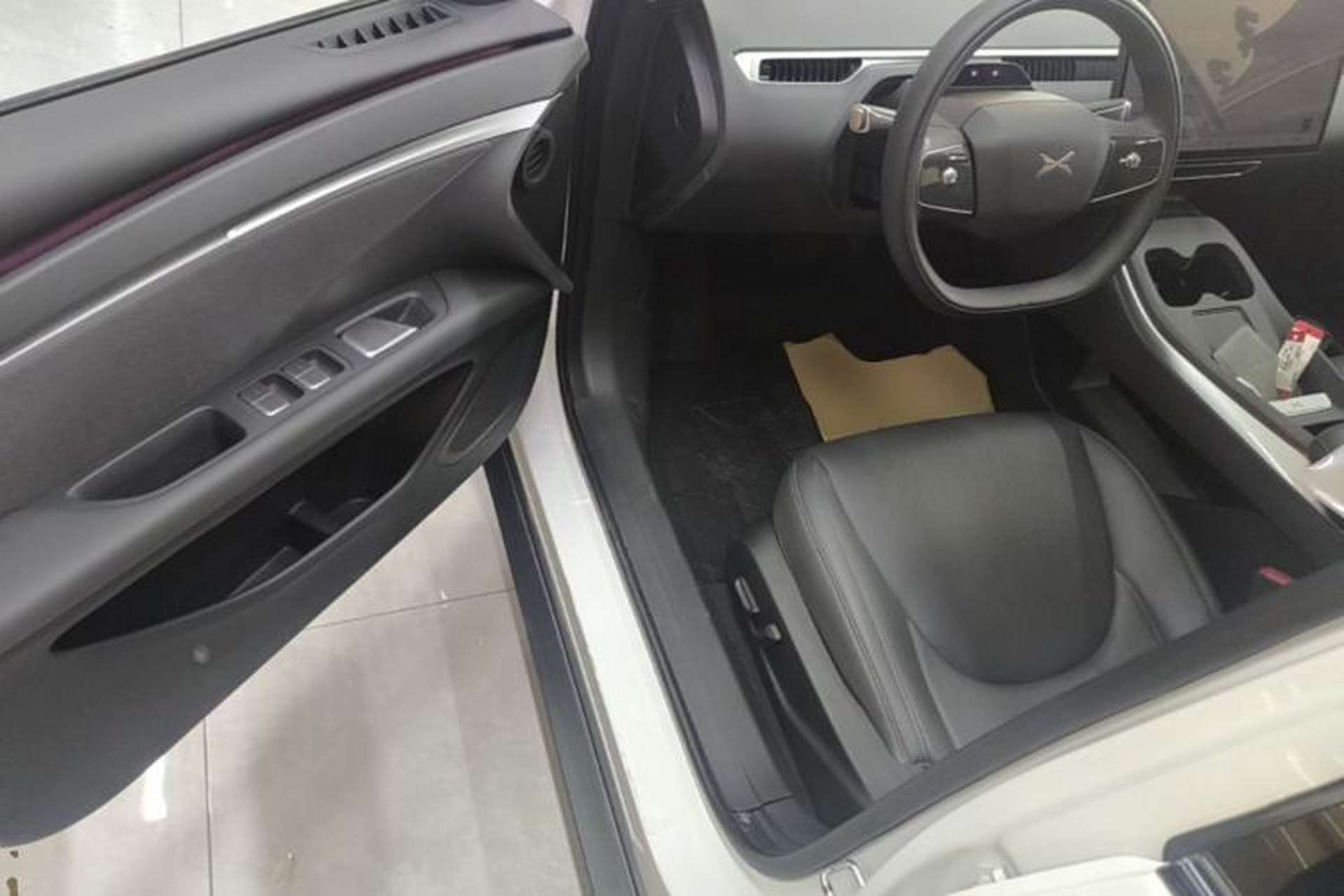Used XPeng MONA M03 2024 620 with Ultra-Long Range Driver Seat