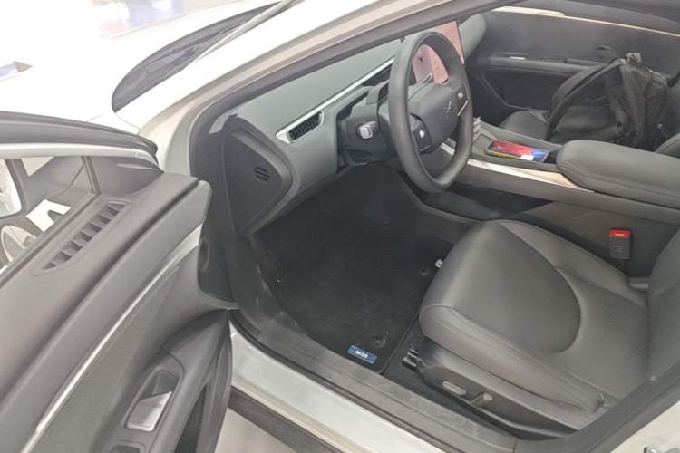 Used XPeng MONA M03 2024 620 with Ultra-Long Range Driver Seat