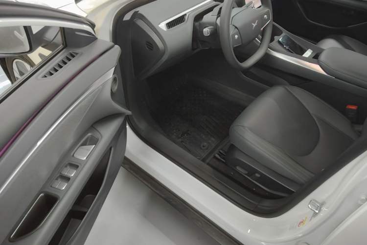 Used XPeng MONA M03 2024 620 with Ultra-Long Range Driver Seat