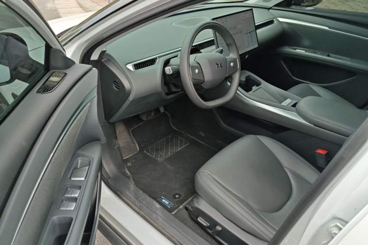 Used XPeng MONA M03 2024 620 with Ultra-Long Range Driver Seat