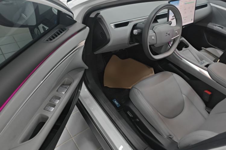 Used XPeng MONA M03 2024 620 with Ultra-Long Range Driver Seat