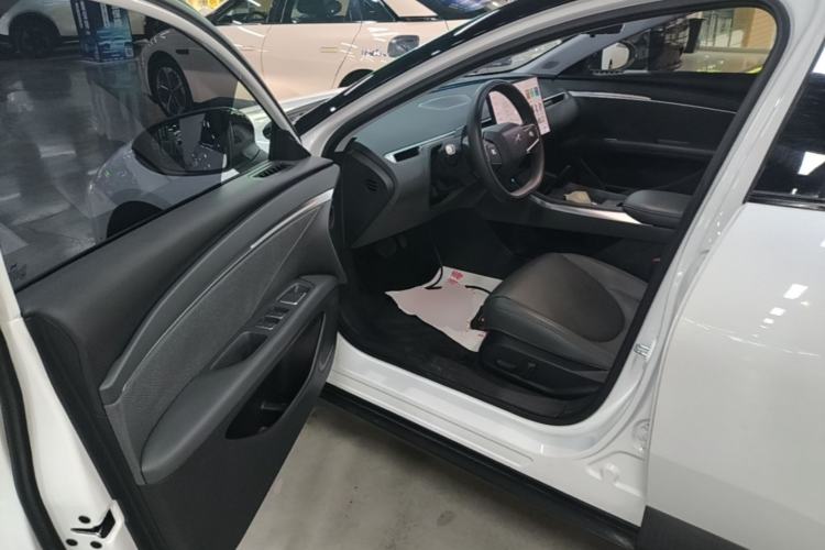 Used XPeng MONA M03 2024 620 with Ultra-Long Range Driver Seat