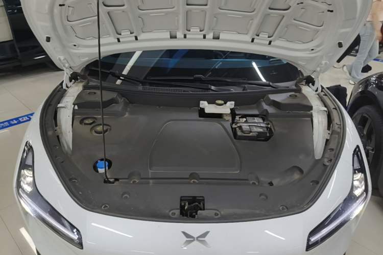 Used XPeng MONA M03 2024 620 with Ultra-Long Range Engine Bay