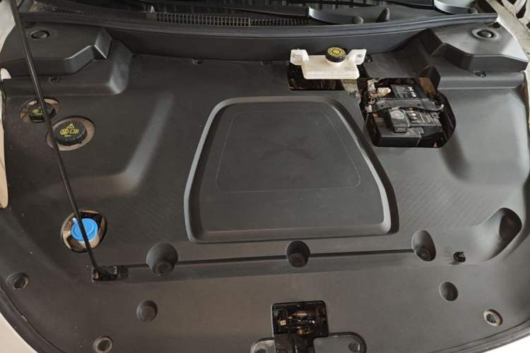 Used XPeng MONA M03 2024 620 with Ultra-Long Range Engine Bay