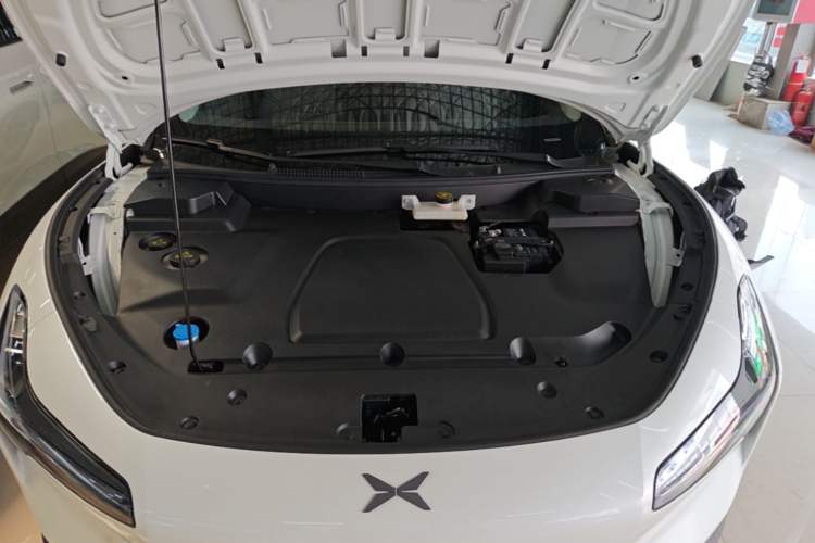 Used XPeng MONA M03 2024 620 with Ultra-Long Range Engine Bay