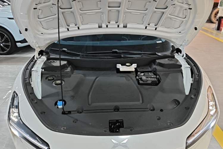 Used XPeng MONA M03 2024 620 with Ultra-Long Range Engine Bay