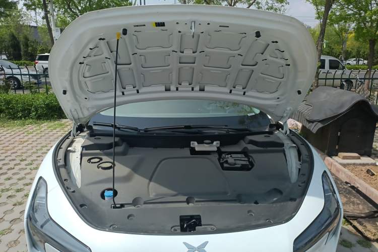 Used XPeng MONA M03 2024 620 with Ultra-Long Range Engine Bay