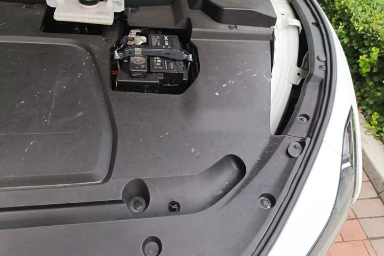 Used XPeng MONA M03 2024 515 Long-Range Engine Bay Left