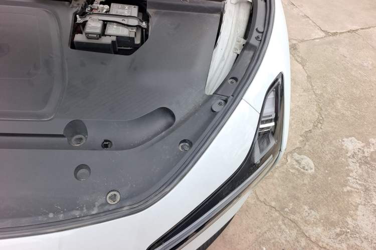 Used XPeng MONA M03 2024 515 Long-Range Engine Bay Left