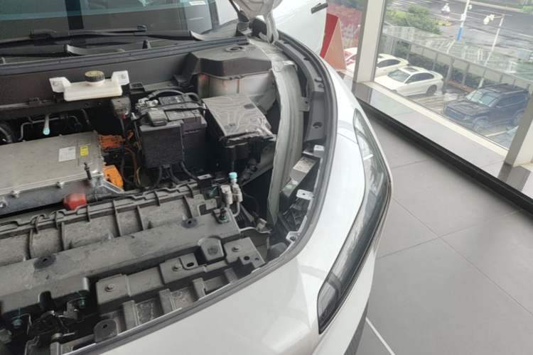 Used XPeng MONA M03 2024 620 with Ultra-Long Range Engine Bay Left