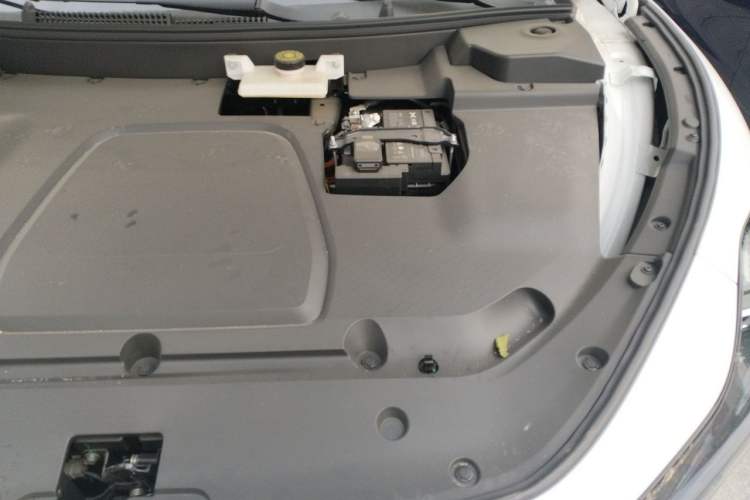 Used XPeng MONA M03 2024 515 Long-Range Engine Bay Left