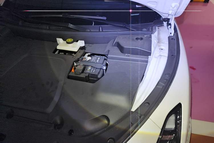 Used XPeng MONA M03 2024 515 Long-Range Engine Bay Left