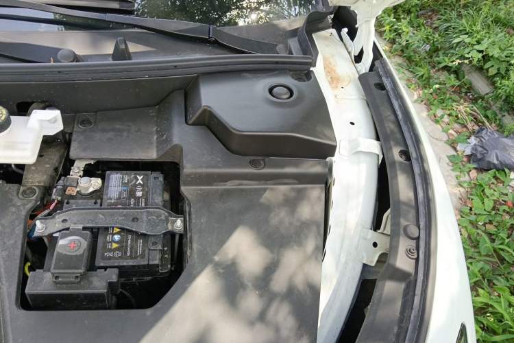 Used XPeng MONA M03 2024 620 with Ultra-Long Range Engine Bay Left