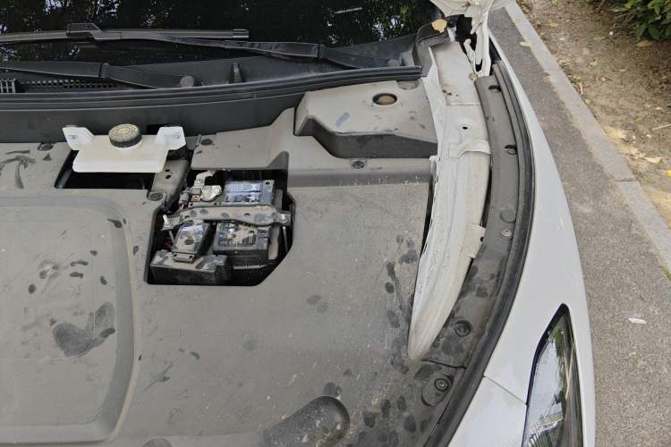 Used XPeng MONA M03 2024 620 with Ultra-Long Range Engine Bay Left