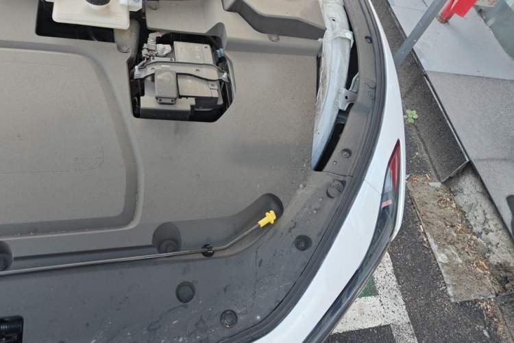 Used XPeng MONA M03 2024 620 with Ultra-Long Range Engine Bay Left