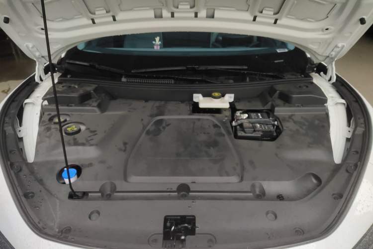 Used XPeng MONA M03 2024 620 with Ultra-Long Range Engine Bay