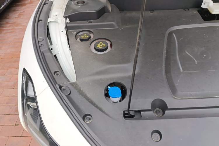Used XPeng MONA M03 2024 515 Long-Range Engine Bay Right