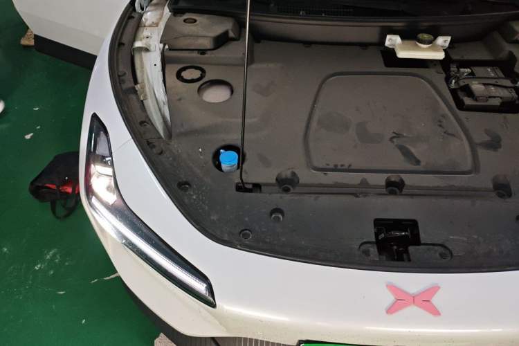 Used XPeng MONA M03 2024 620 with Ultra-Long Range Engine Bay Right