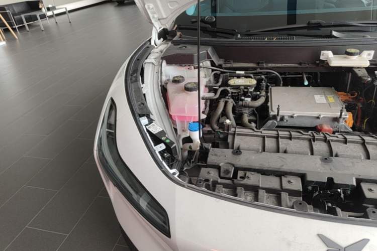 Used XPeng MONA M03 2024 620 with Ultra-Long Range Engine Bay Right