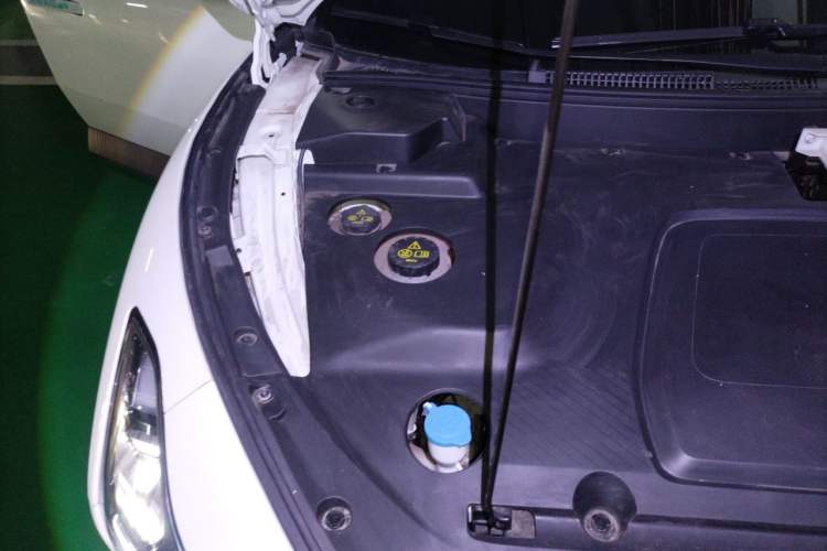 Used XPeng MONA M03 2024 620 with Ultra-Long Range Engine Bay Right